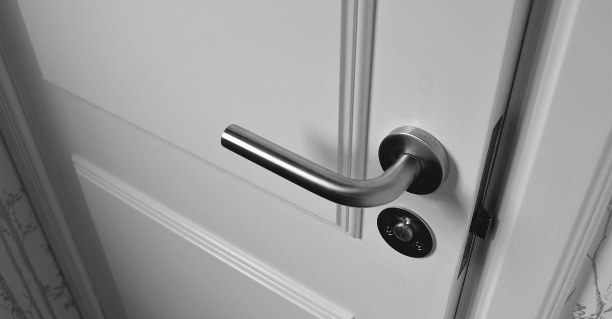 door lock repair home — Wake County Locksmith